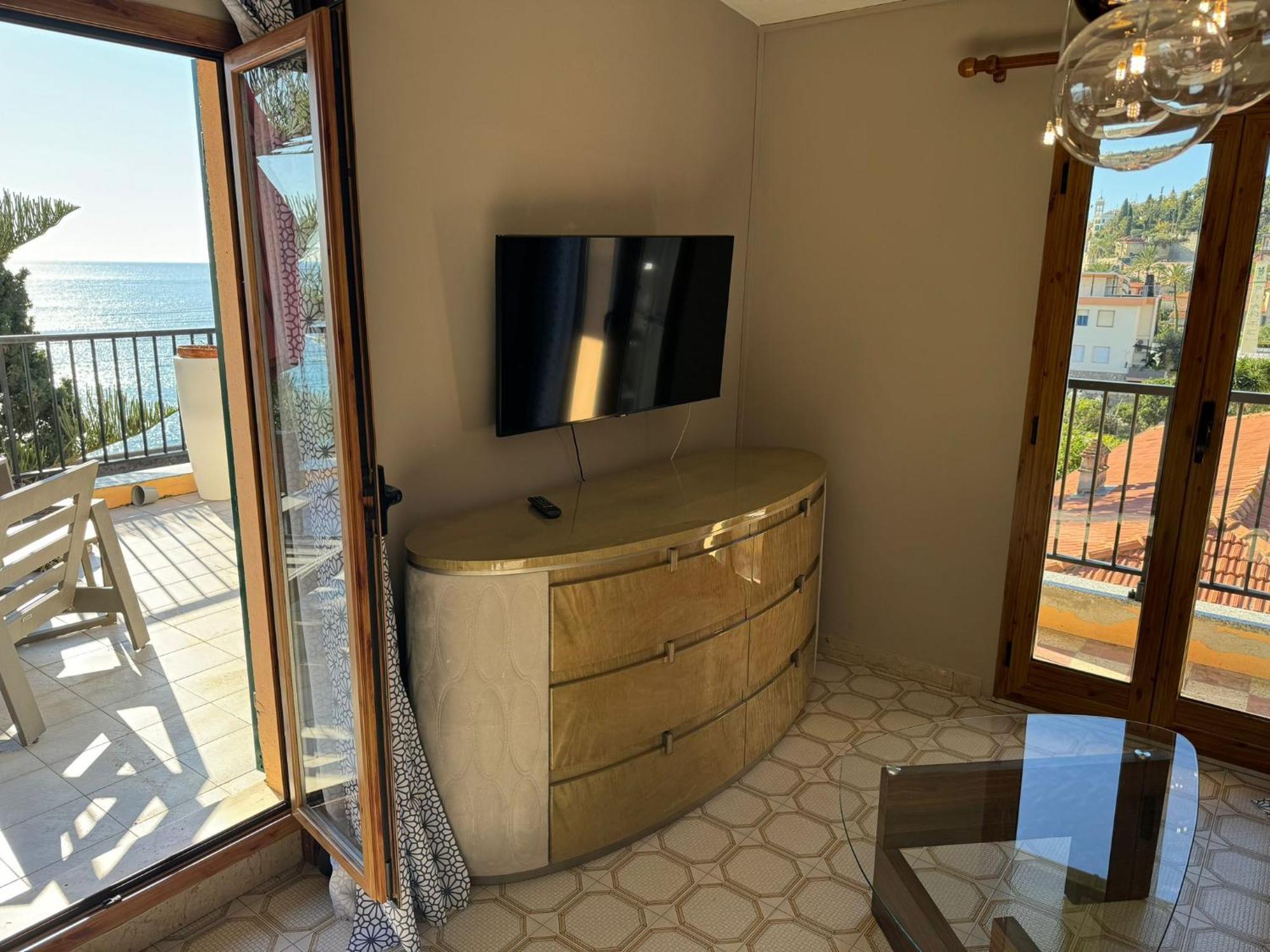 Lora 3* Bordighera