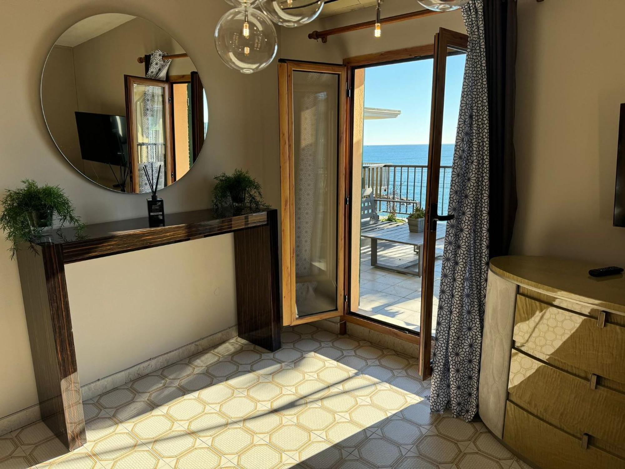 Lora Rda Luxury Hotel 3*