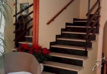 Lora Hotel 3*