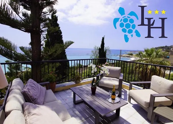 Hotel Lora
