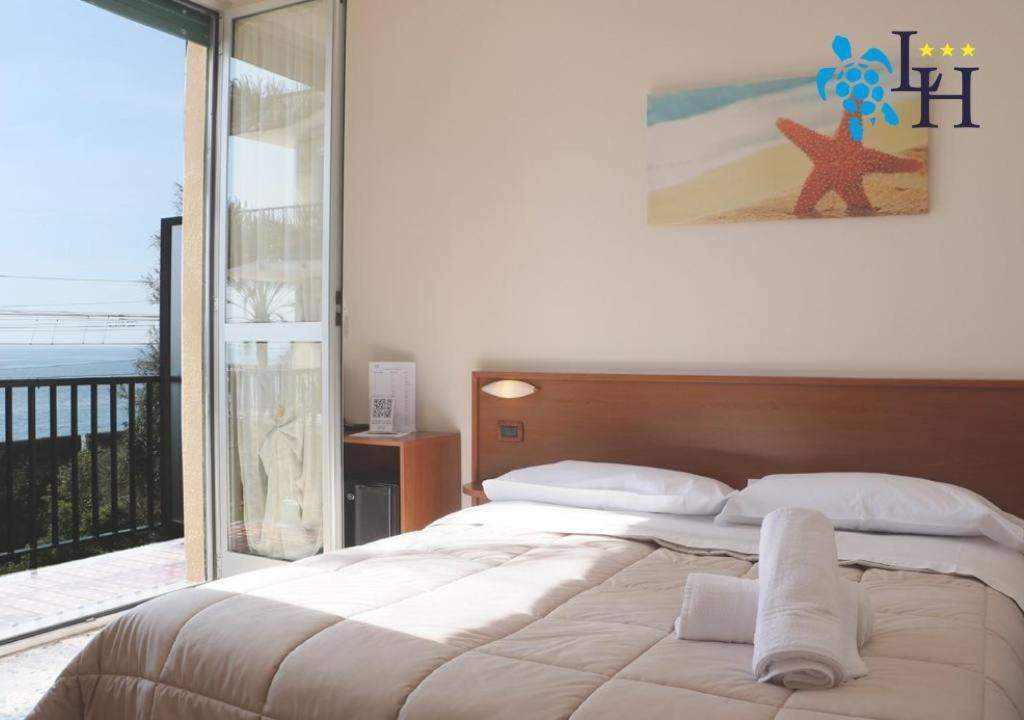 Lora 3* Bordighera